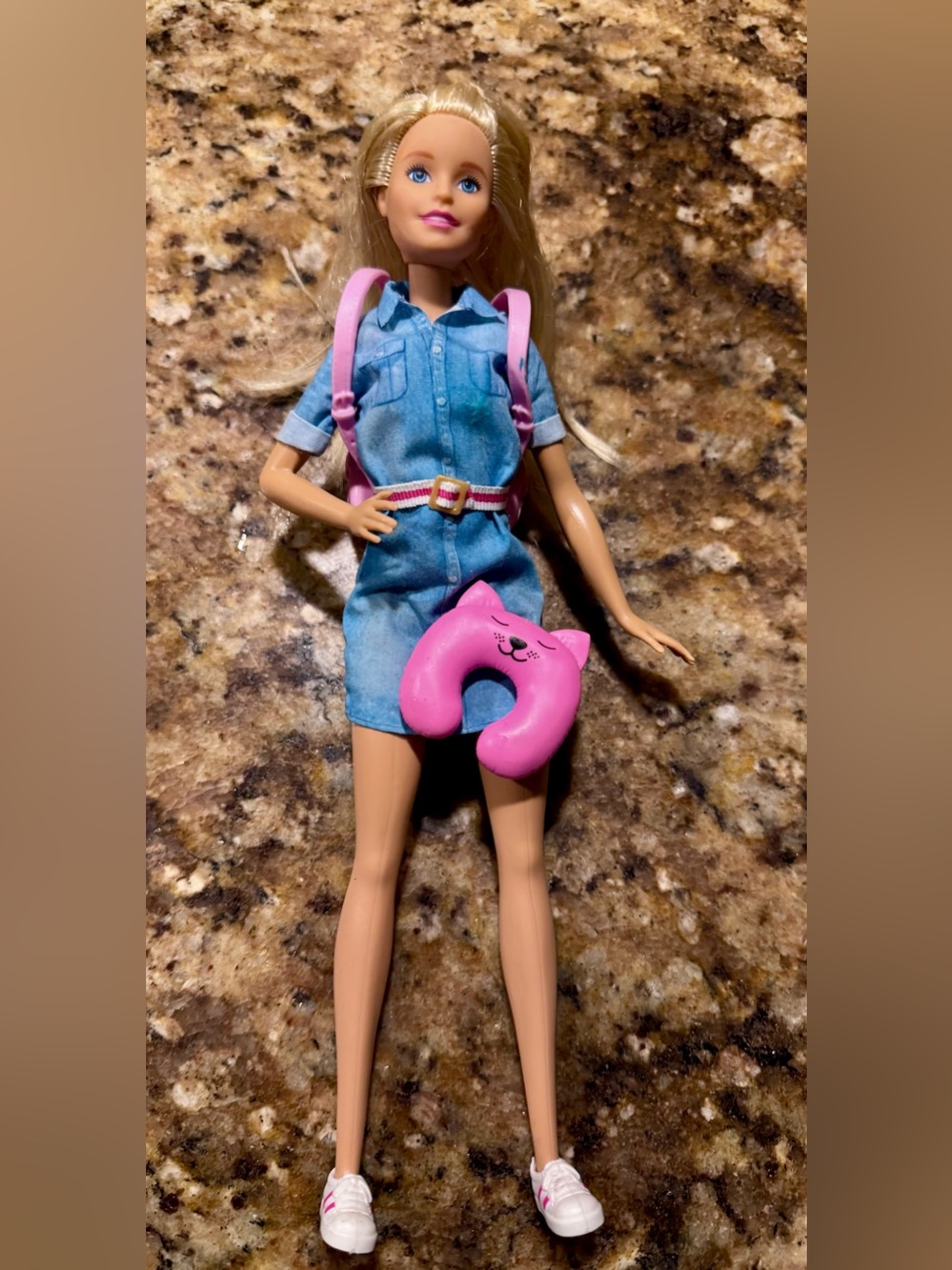 2019 Mattel Barbie Dreamhouse Adventures Barbie Doll Travel Neck Pillow Backpack